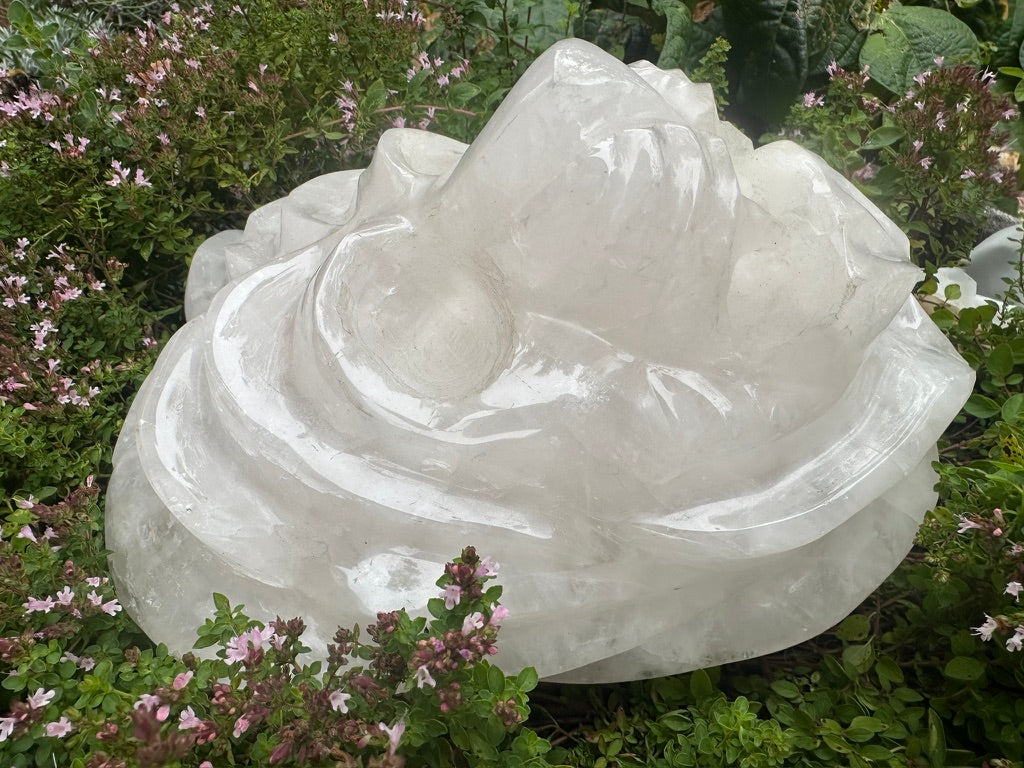 Quartz Lion's Head Hand-carved - Fierce Elegance!