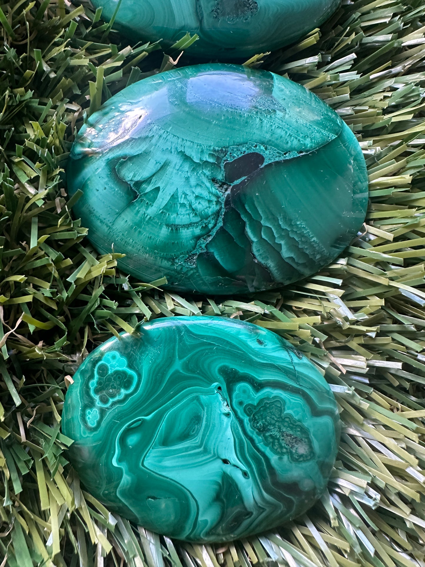 Malachite Palm Stone – Stone of Transformation And Divine Protection