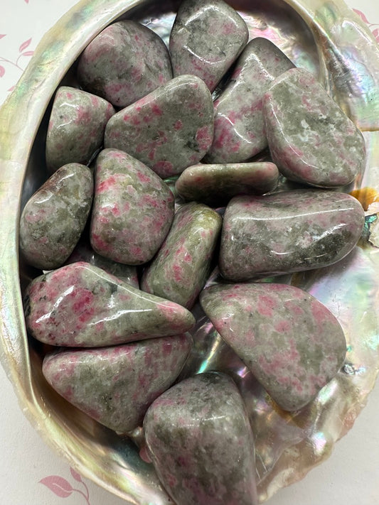 Zoisite Pink /Thulite Tumble Stones