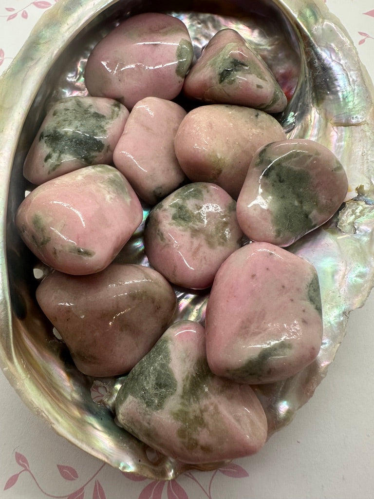Clinozoisite XL Tumble Stones