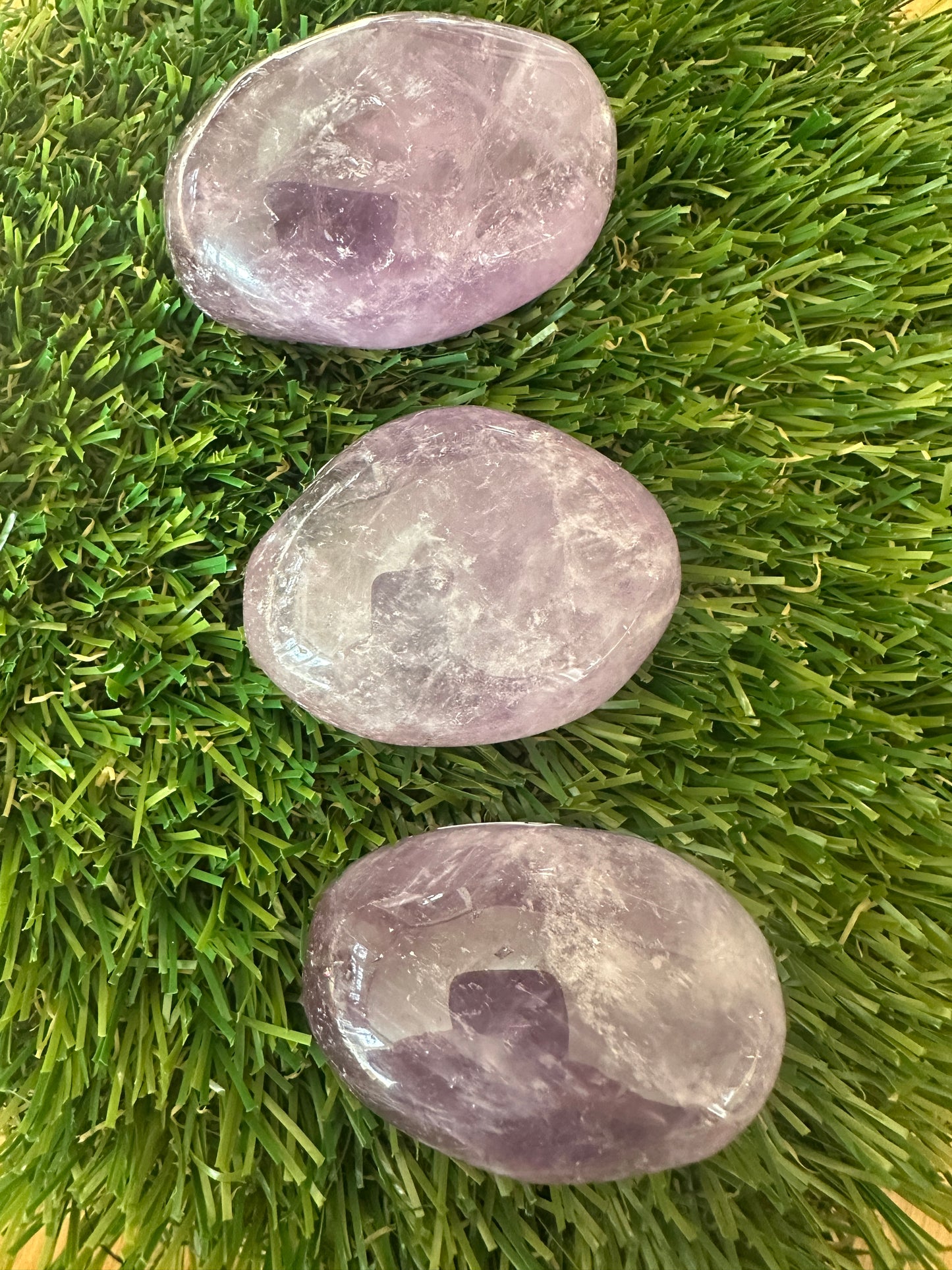 Amethyst Palm Stones - Bring Calm And Beauty Into Your Daily Routine