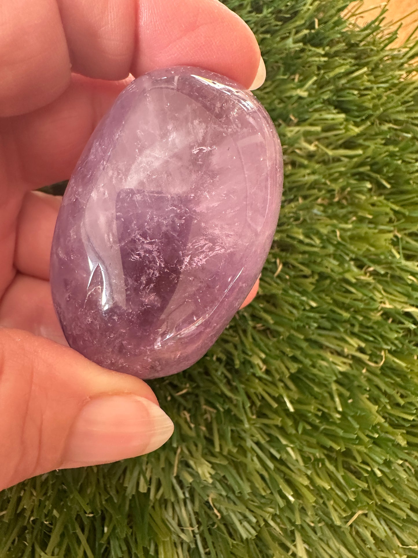 Amethyst Palm Stones - Bring Calm And Beauty Into Your Daily Routine