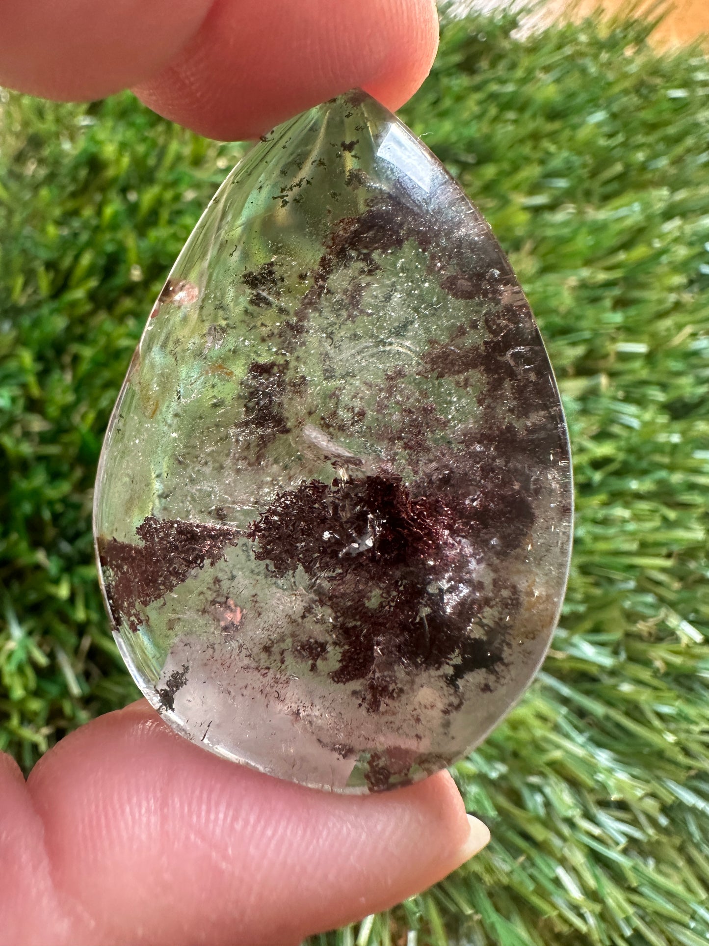 Scenic Quartz Palm Stones