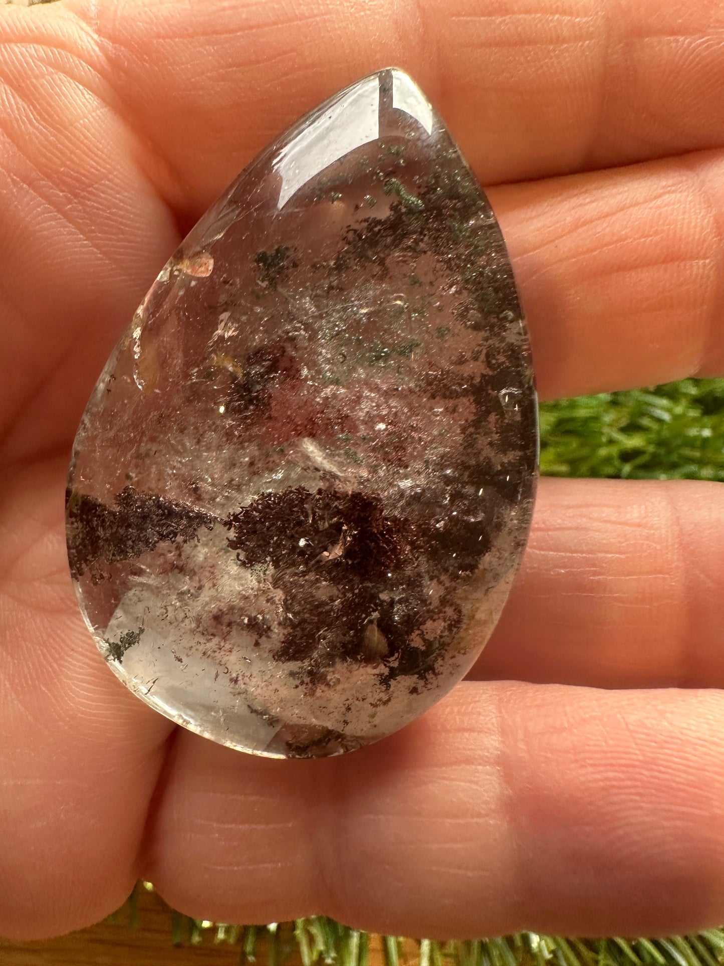 Scenic Quartz Palm Stones