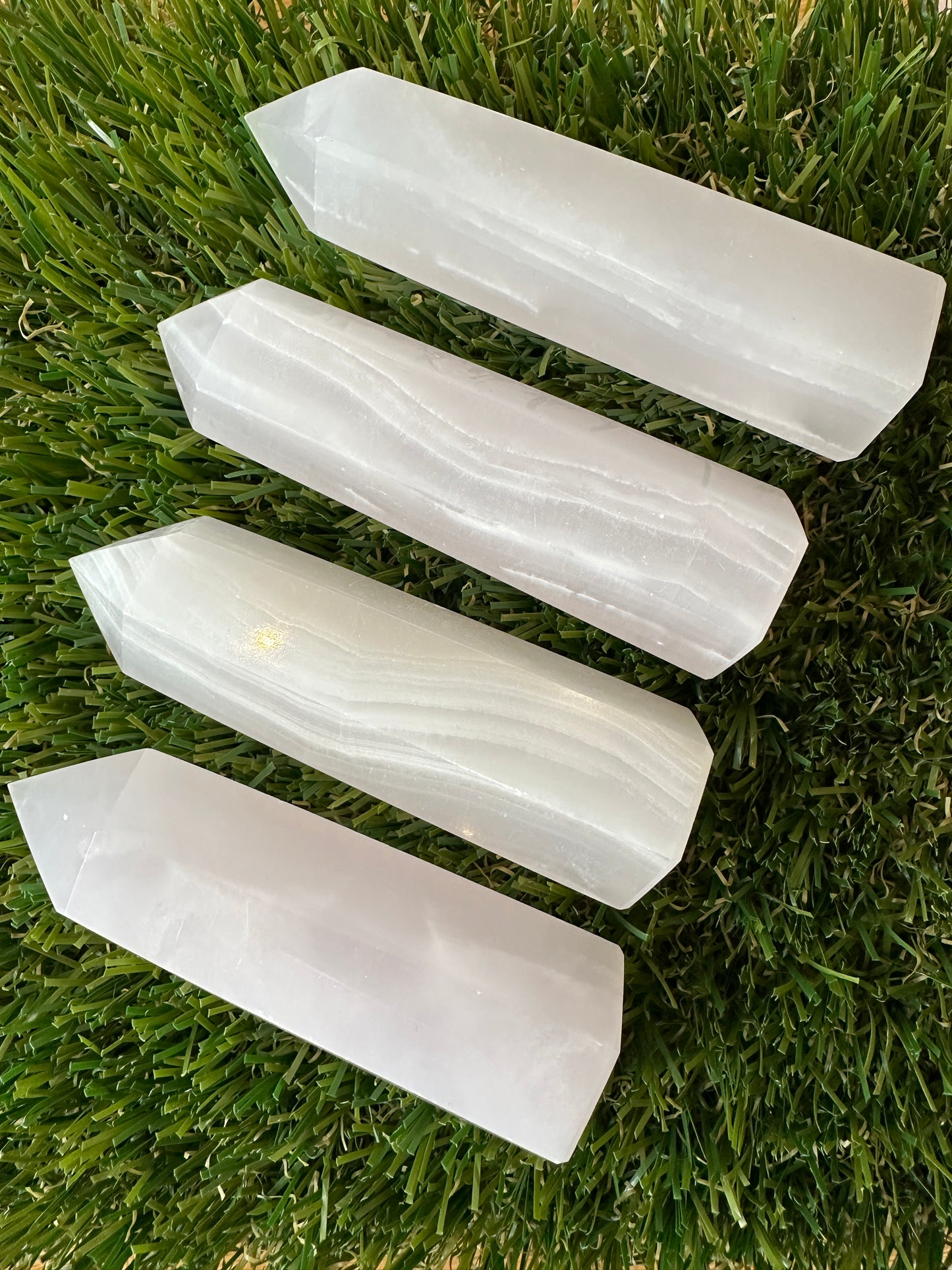 Mangano Calcite Points