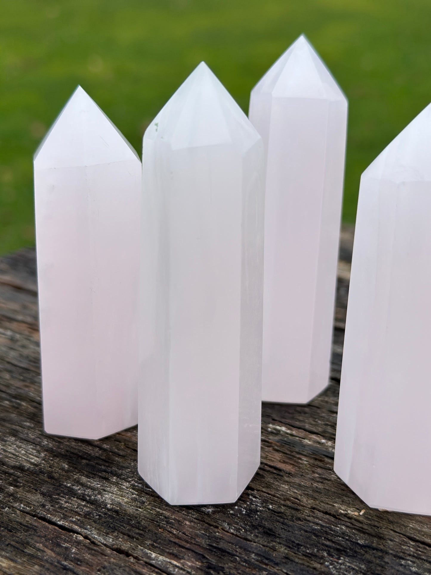 Mangano Calcite Points