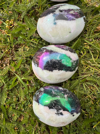 Jasper Aura Zebra Palm Stones