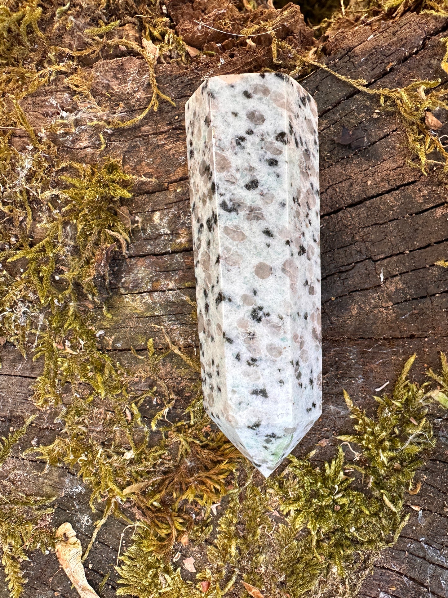 Kiwi Or Sesame Jasper Points - Stone of Tranquility
