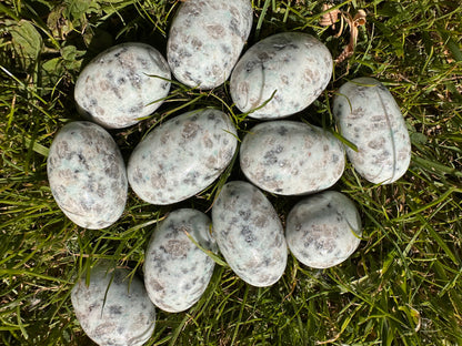 Kiwi or Sesame Jasper Mini Palm Stones - Stone of Tranquility