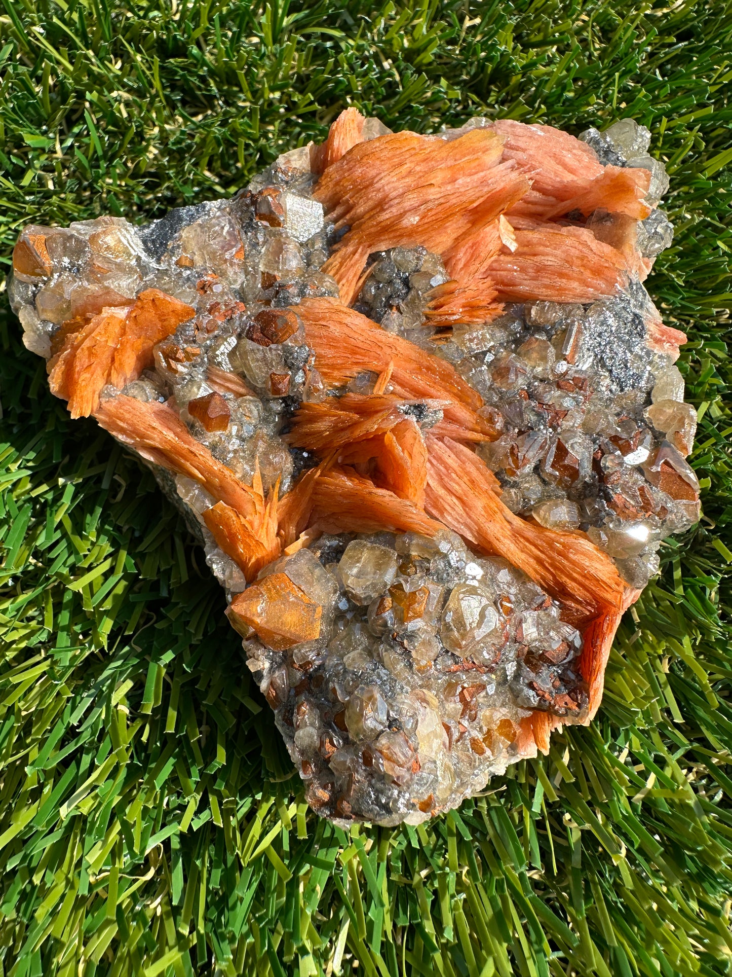 Cerussite, Baryte, Galeno And Sandstone Specimen Raw and Natural Piece
