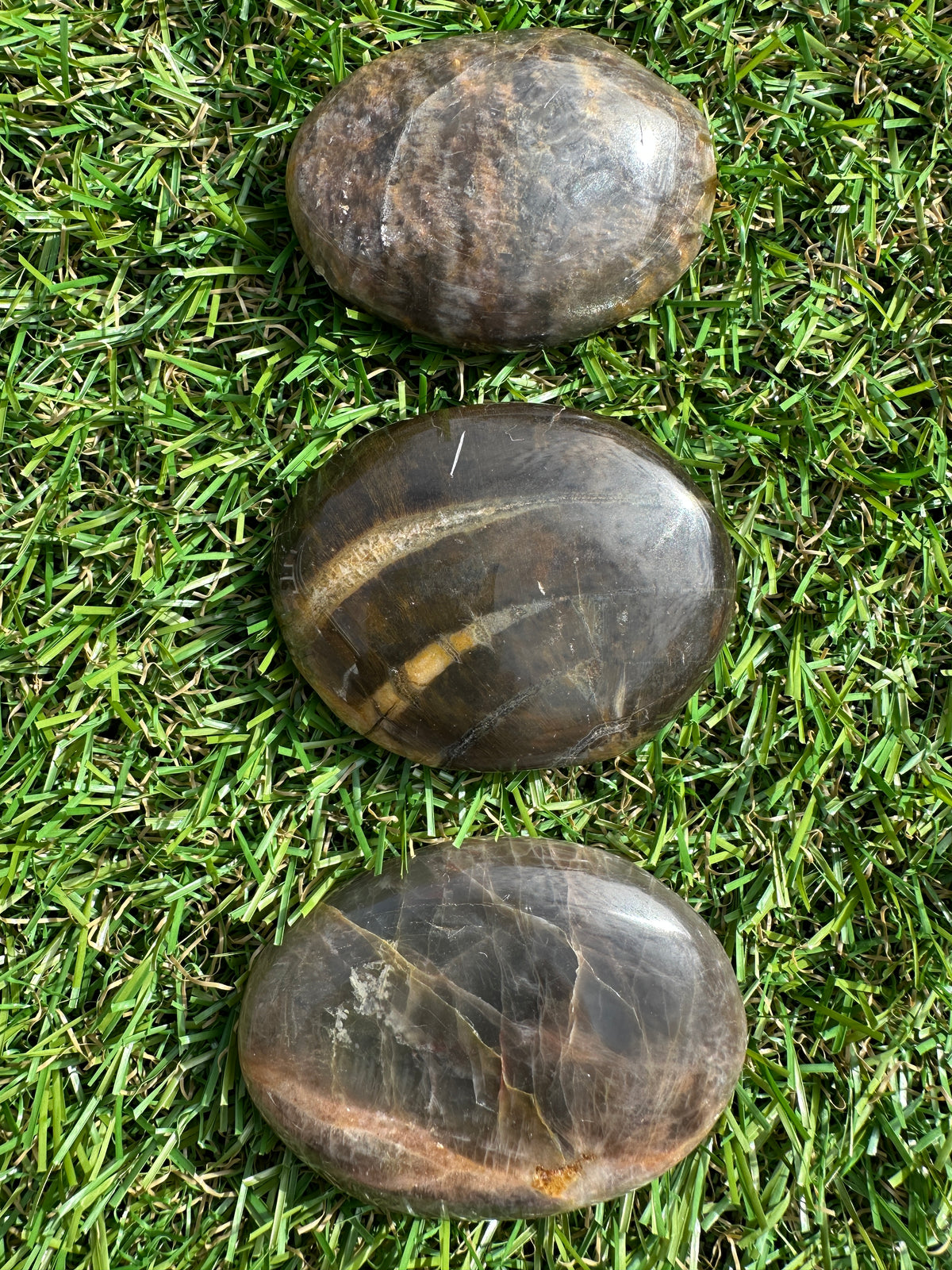 Moonstone Black Palm Stones